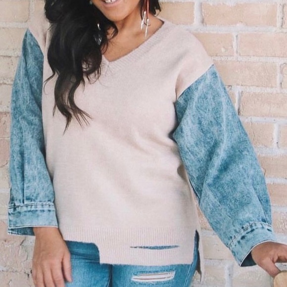 Vici Sweaters - NWT Vici Entro distressed sweater with denim sleeves